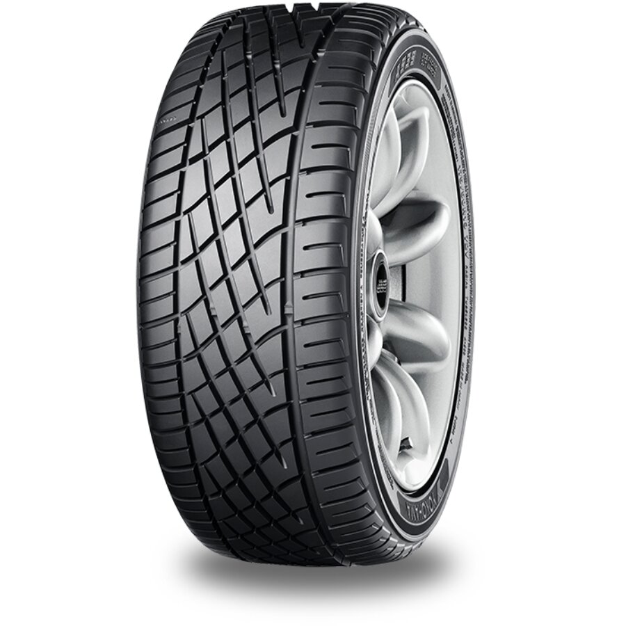 2354517 94W YOKOHAMA AD08RS (semi-slick)